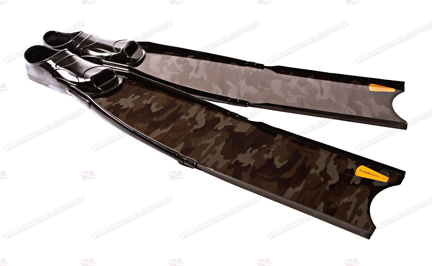 Leaderfins Pure Carbon Camo Fins 5 Leaderfins Pure Carbon Camo Fins - Image 3