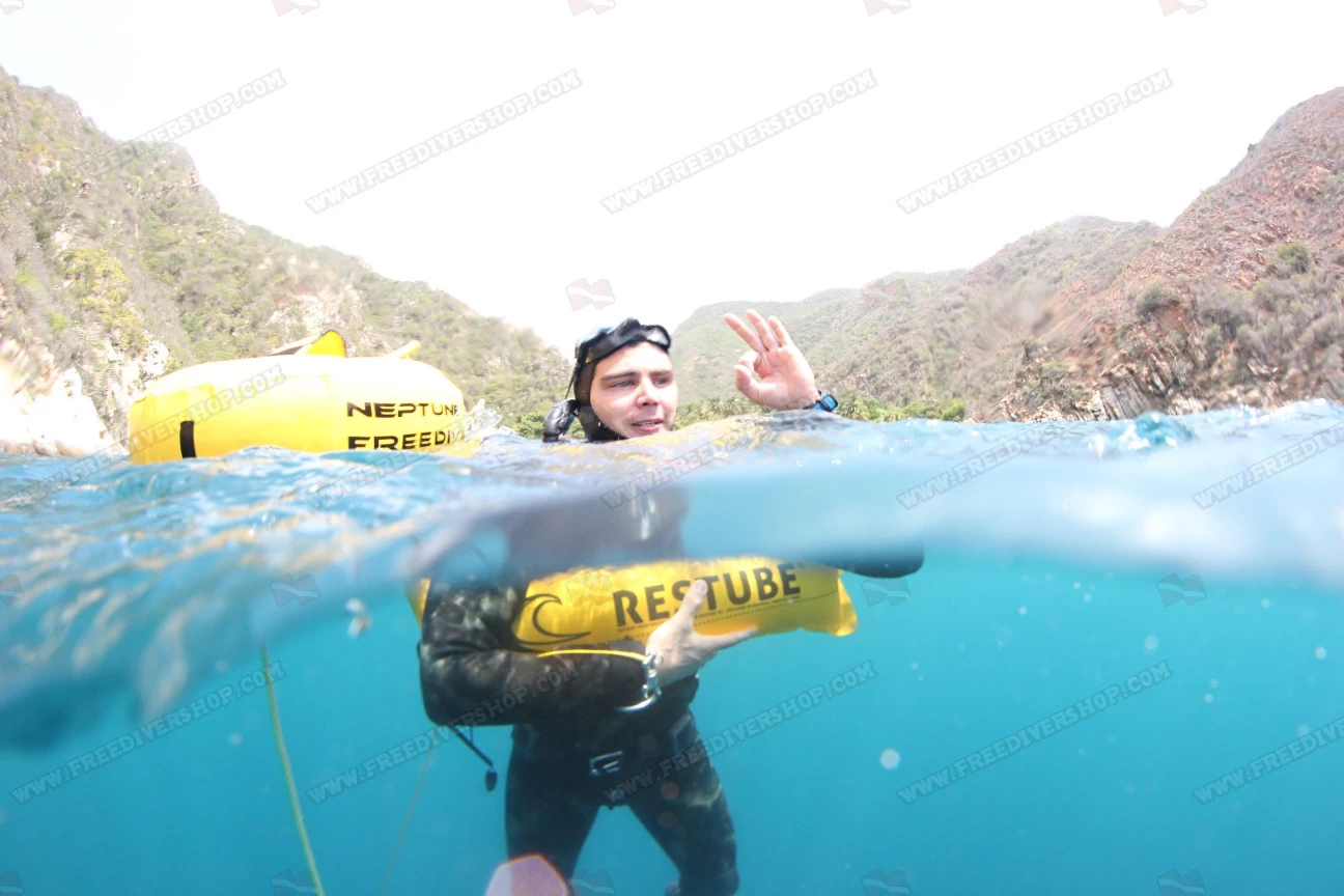 Restube Extreme - Self Inflating Safety Buoy 13 Restube Extreme - Self Inflating Safety Buoy - Image 11